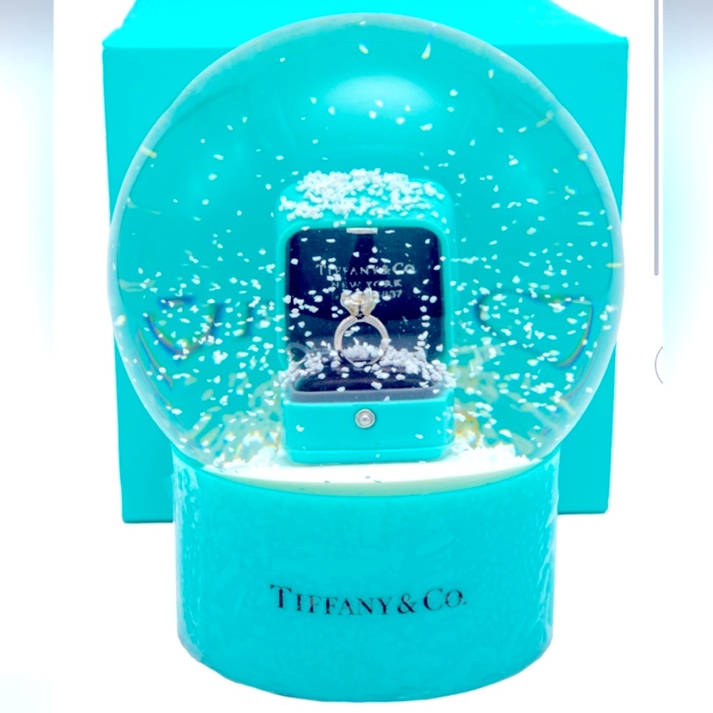🎉HOST PICK🎉Tiffany & Co. Snow globe ring box